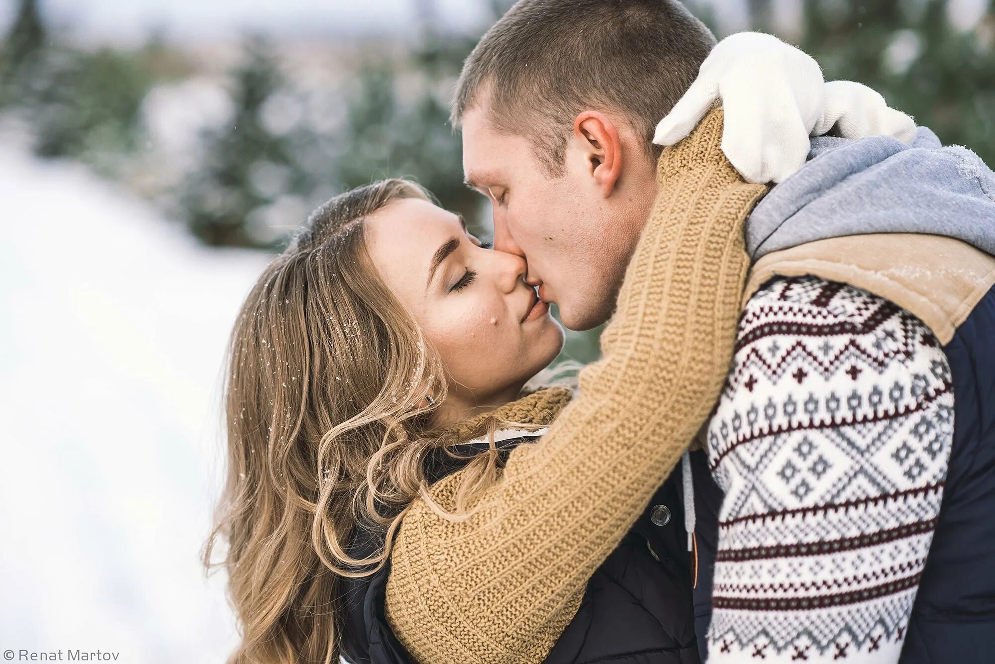 фотосессия в городе пара. семейная пара на улице. фотосессия в стиле лав стори. фотосессия семейной пары. двояковский александр анатольевич.