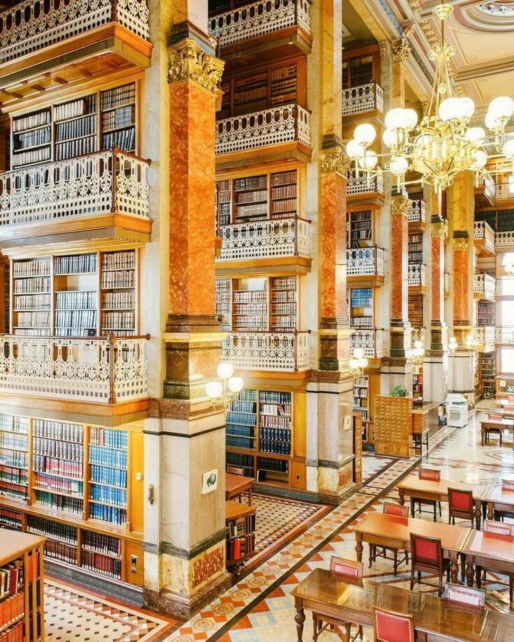 Самая лучшая библиотека. Библиотека Капитолия в штате Айова. Библиотека штата Айова, США. Библиотека Капоне Флоренция. Национальная Центральная библиотека Флоренции.