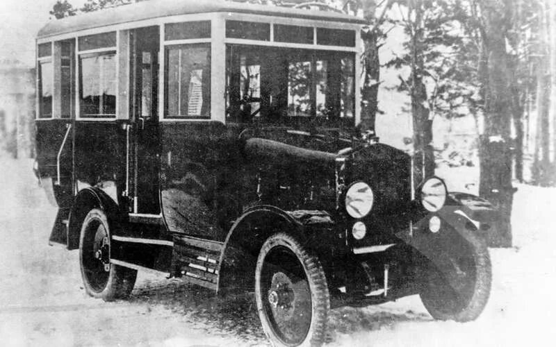 АМО-Ф-15. АМО-Ф-15 автобус. АМО-Ф-15 грузовой автомобиль. АМО Ф 15 санитарный. 1907 год первый автобус