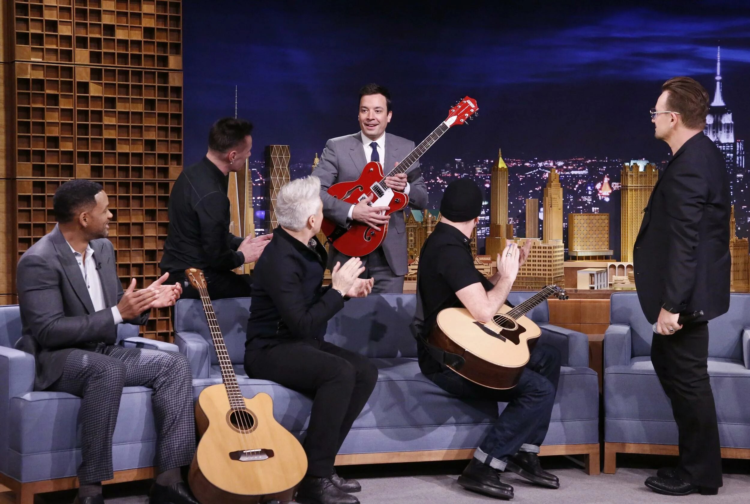 Jimmy&#039;s show. The tonight show starring jimmy fallon. the tonight show starring jimmy fallon уилл смит. звезды на шоу джимми фэллона. шоу джимми фэллона лого.