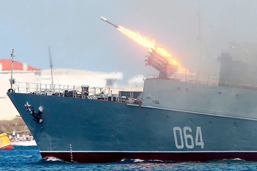 Учения кораблей чф в новороссийске. Военно-морские силы турции. Крейсер москва 2022. Флот сша в средиземном море. Вмс турции.