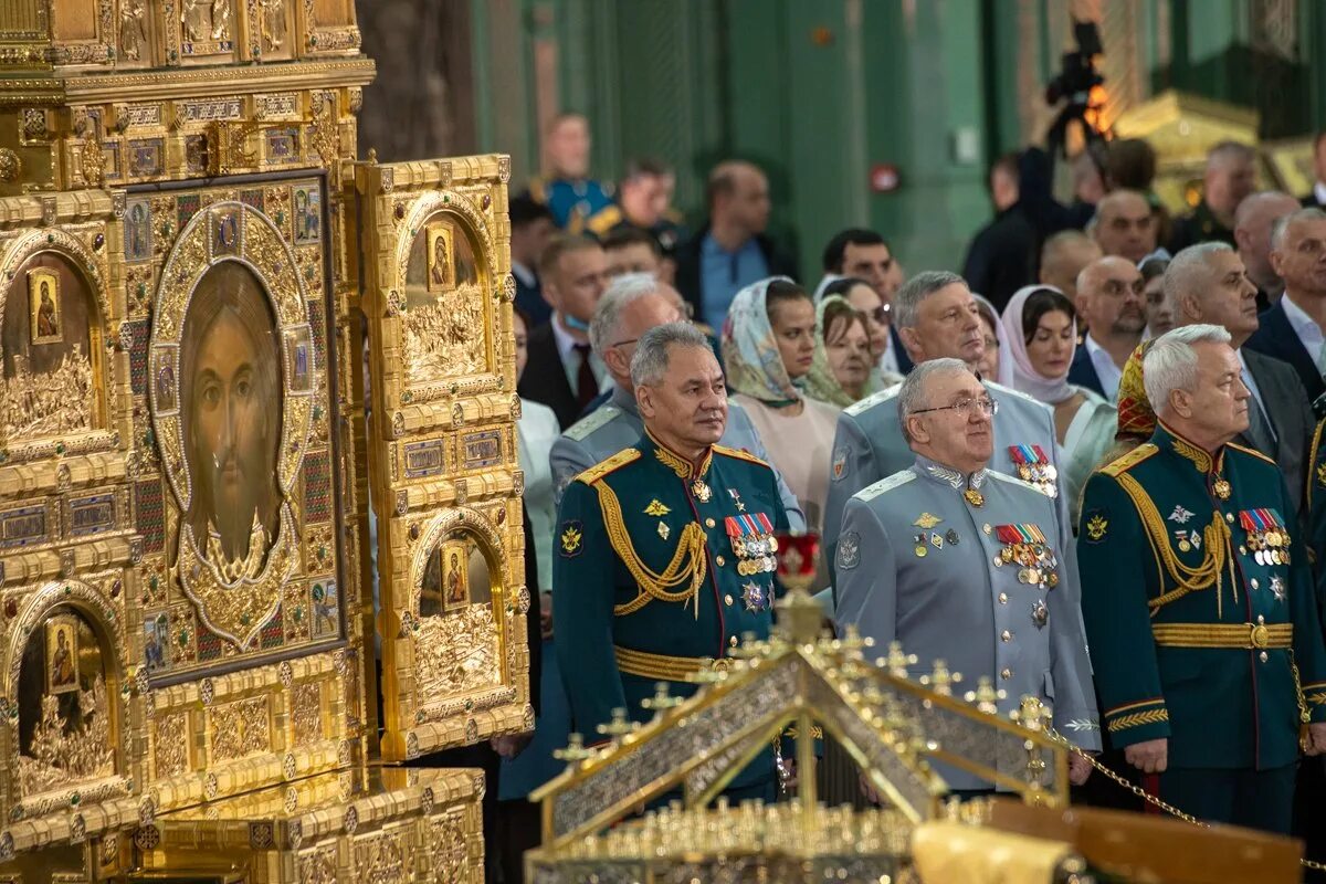 Вооруженные силы храм изображения. Храм министерства обороны в парке патриот. храм шойгу в парке патриот. главный военный храм вооруженных сил российской федерации. храм воскресения христова вооруженных сил россии.