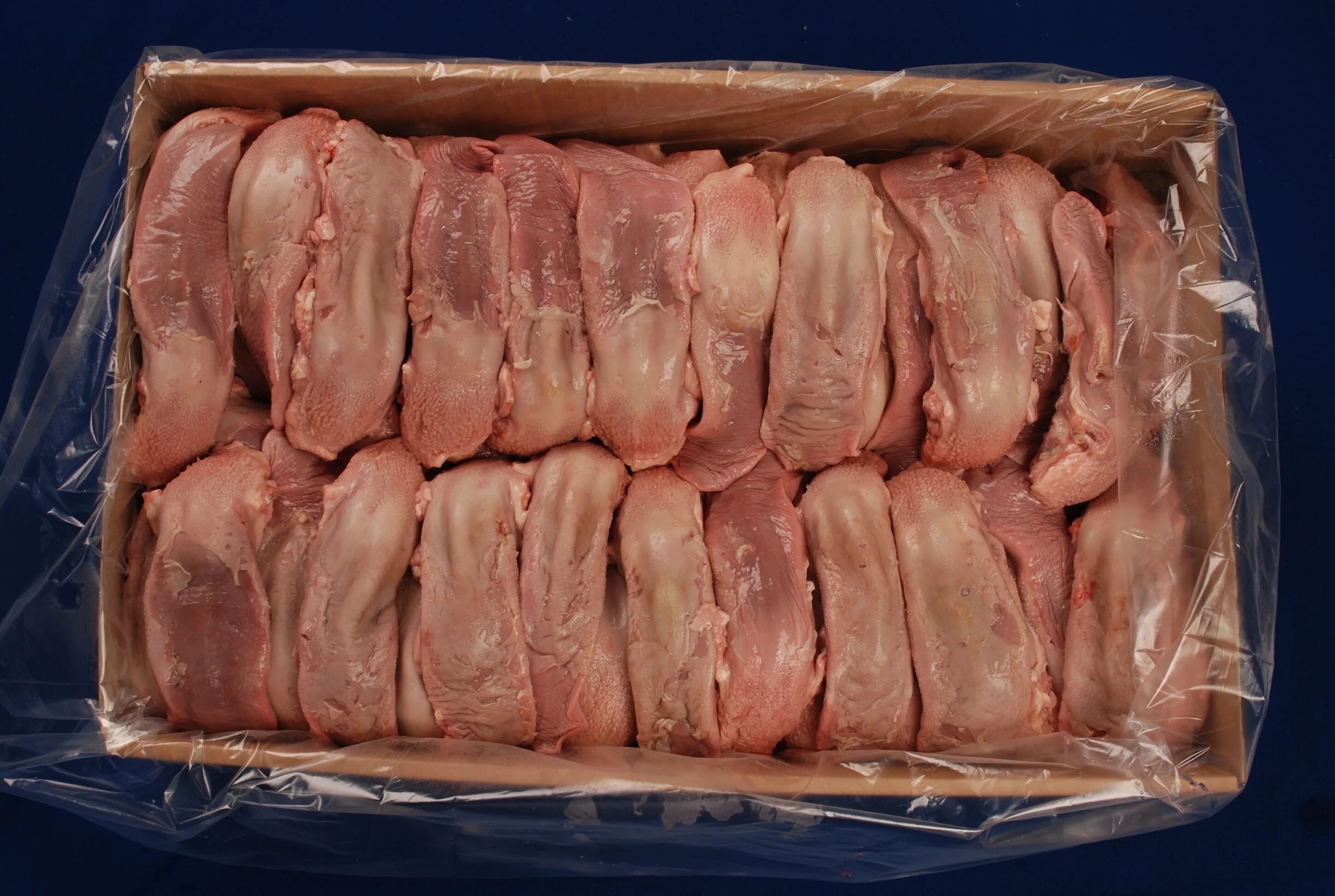 Замороженное мясо купить. Раевский мясокомбинат Альшей-мясо. Язык свиной (замороженный).