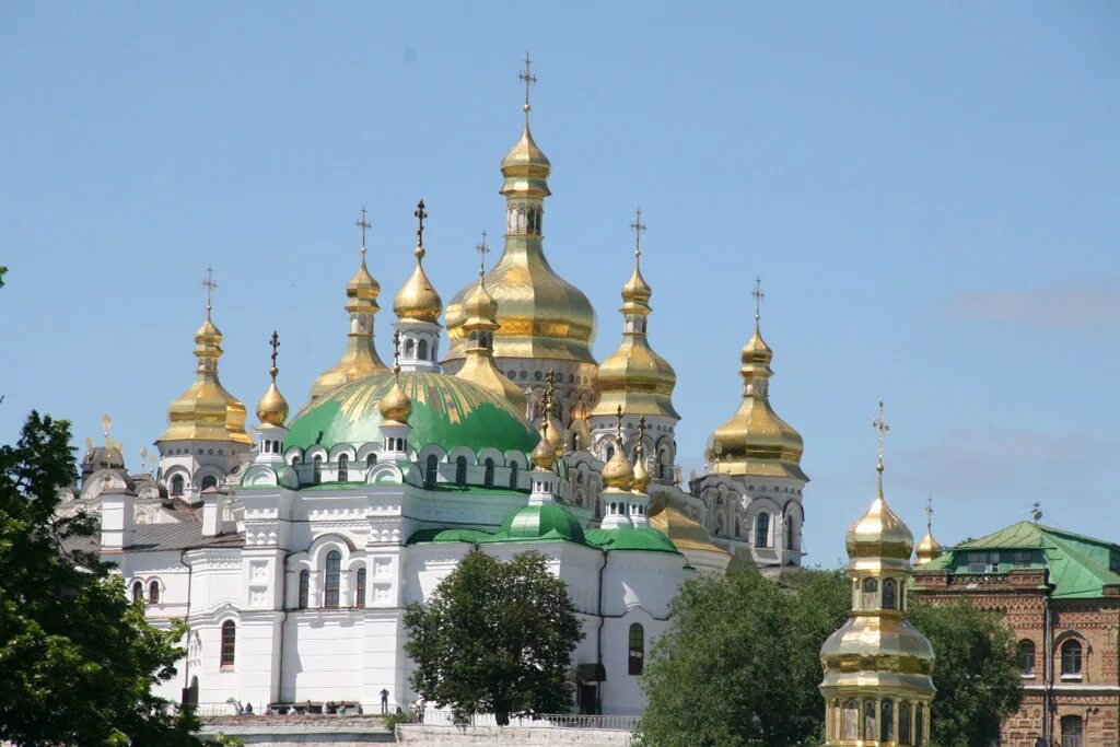 История киево печерской. Киево Печерская Лавра монастырь. Киево-Печерская Лавра ЕГЭ. Киево-Печерская Лавра Киев ЕГЭ. Киево-Печерский монастырь ЕГЭ.