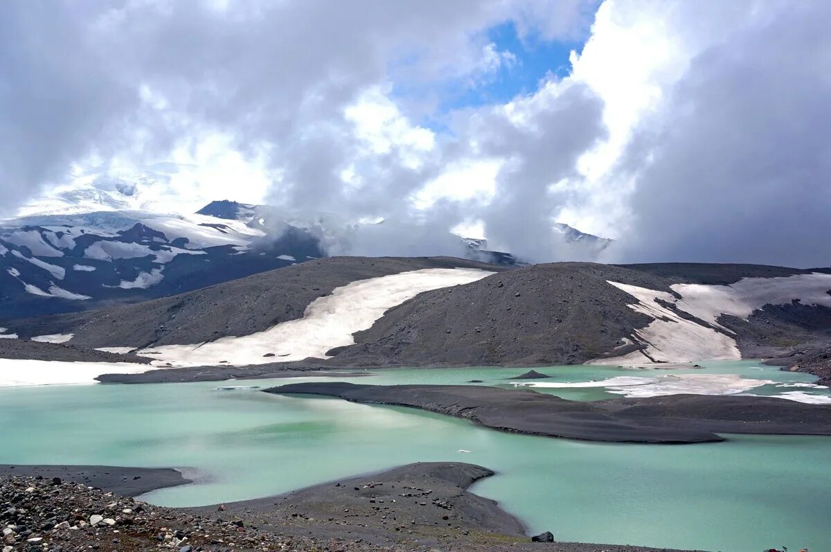 Бирджалы. Озеро джилы су. Озеро бирджалы су. Озеро джилы су. Озеро северное бирджалы.