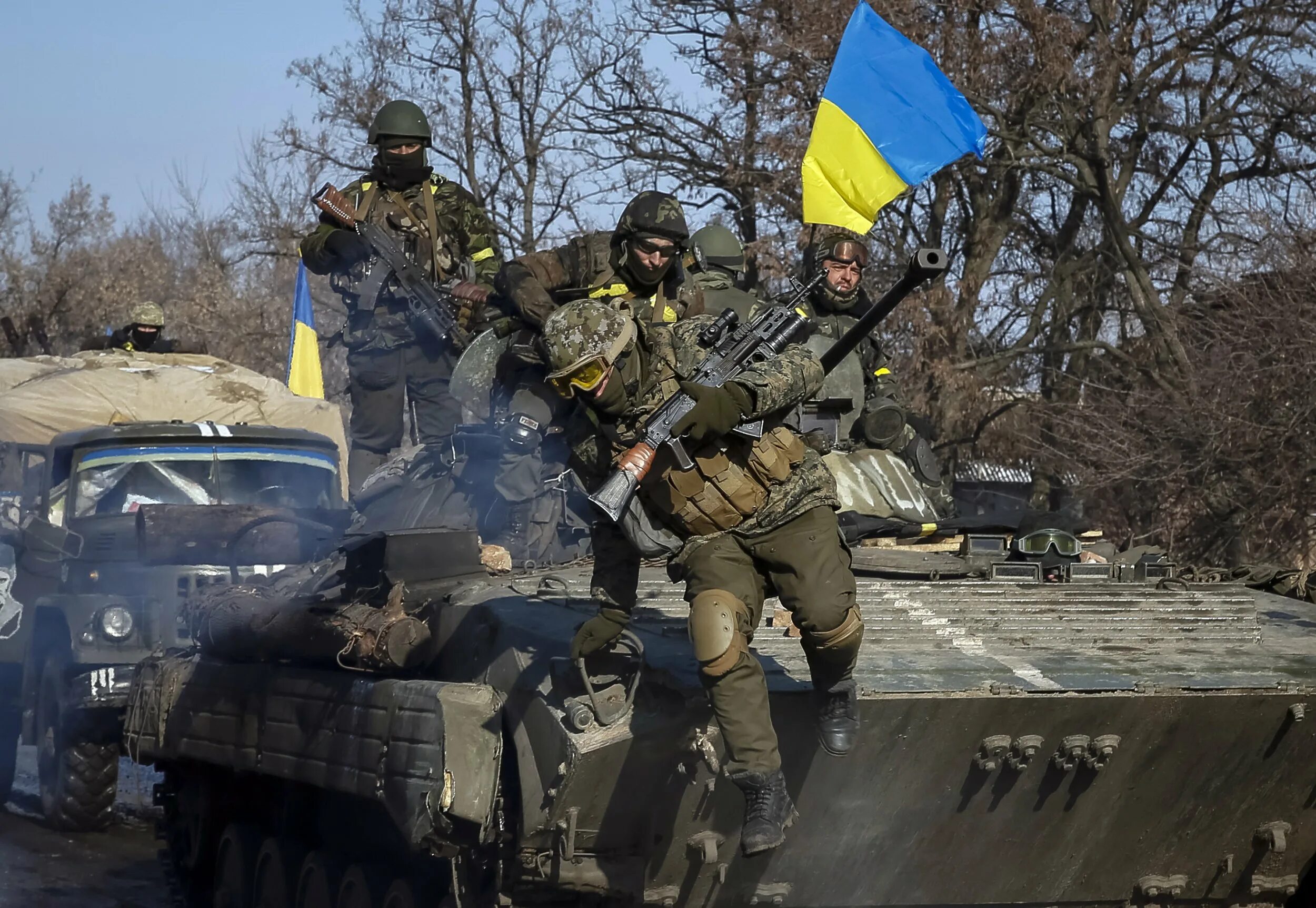 Сайт военные украине сегодня. ВСУ Украины 2014. ВСУ на Донбассе. Украинские войска на Донбассе. Украинские военные в бою.