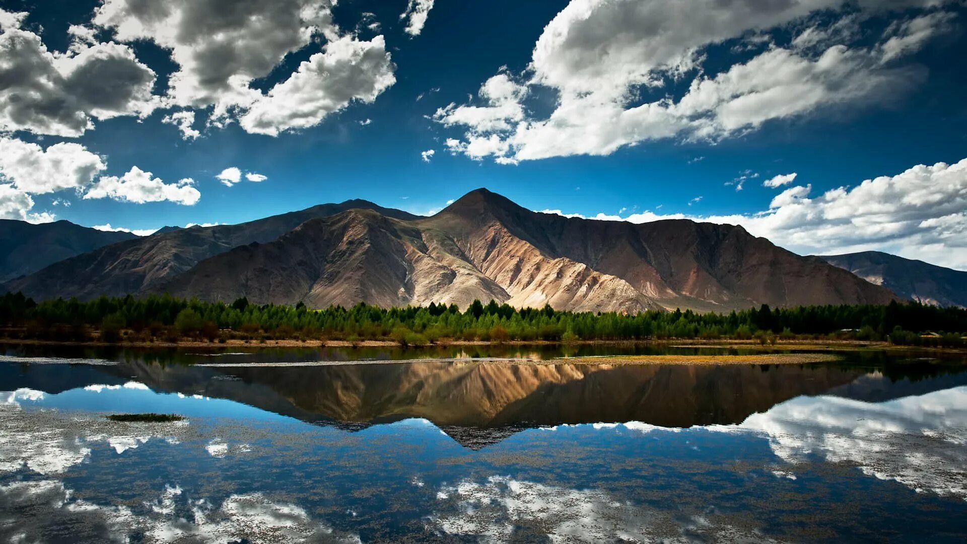 Лучшие 1080. Тибет горные озера. Иссык-Куль и горы. Кутхины баты Камчатка. Горы озеро панорама.