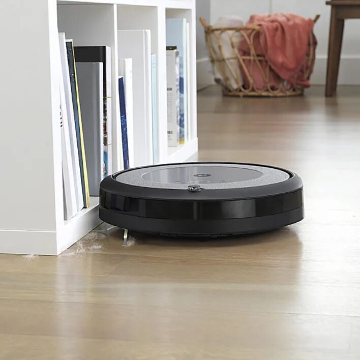 Робот пылесос стоит на месте. Irobot roomba i3. irobot i3 plus. робот пылесос айробот i3. irobot roomba i3 plus.