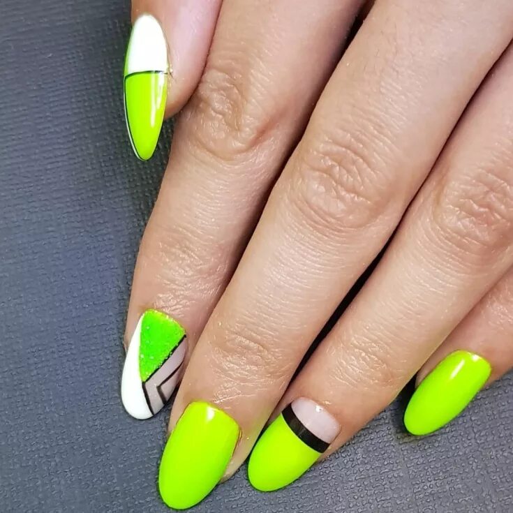 ярко желтый маникюр. яркий салатовый маникюр. яркий маникюр. салатовый маникюр. салатовый маникюр.