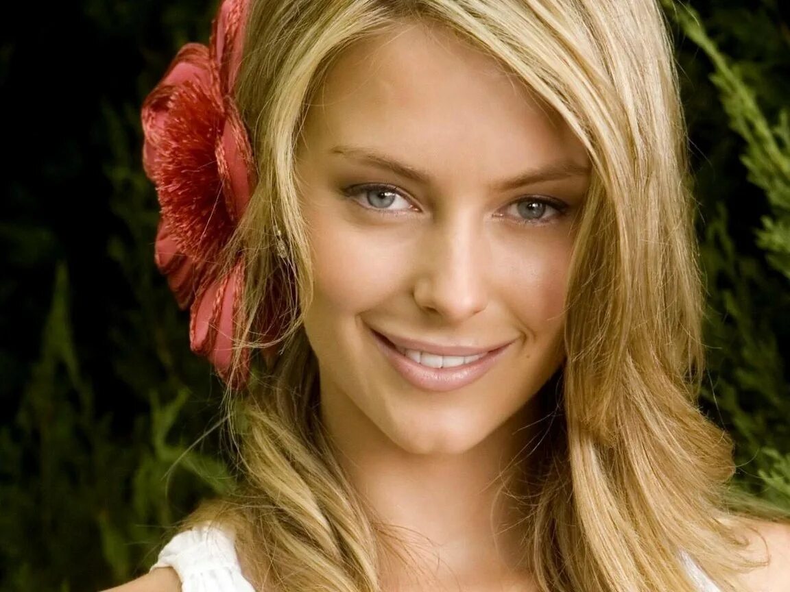 Блондинка в купальнике. Девушки прикол на рабочий стол. Best girl ever. Best girl ever. Кейт капучо.