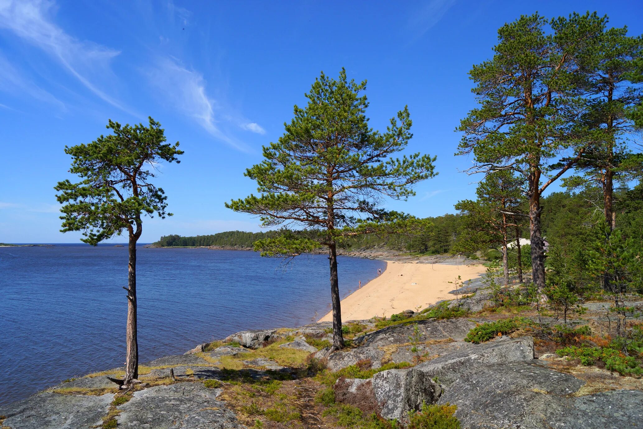 Кий остров онега. Онега белое море кий остров. Кий остров Архангельск. Онежская губа кий остров. Берег белого моря Архангельская область.