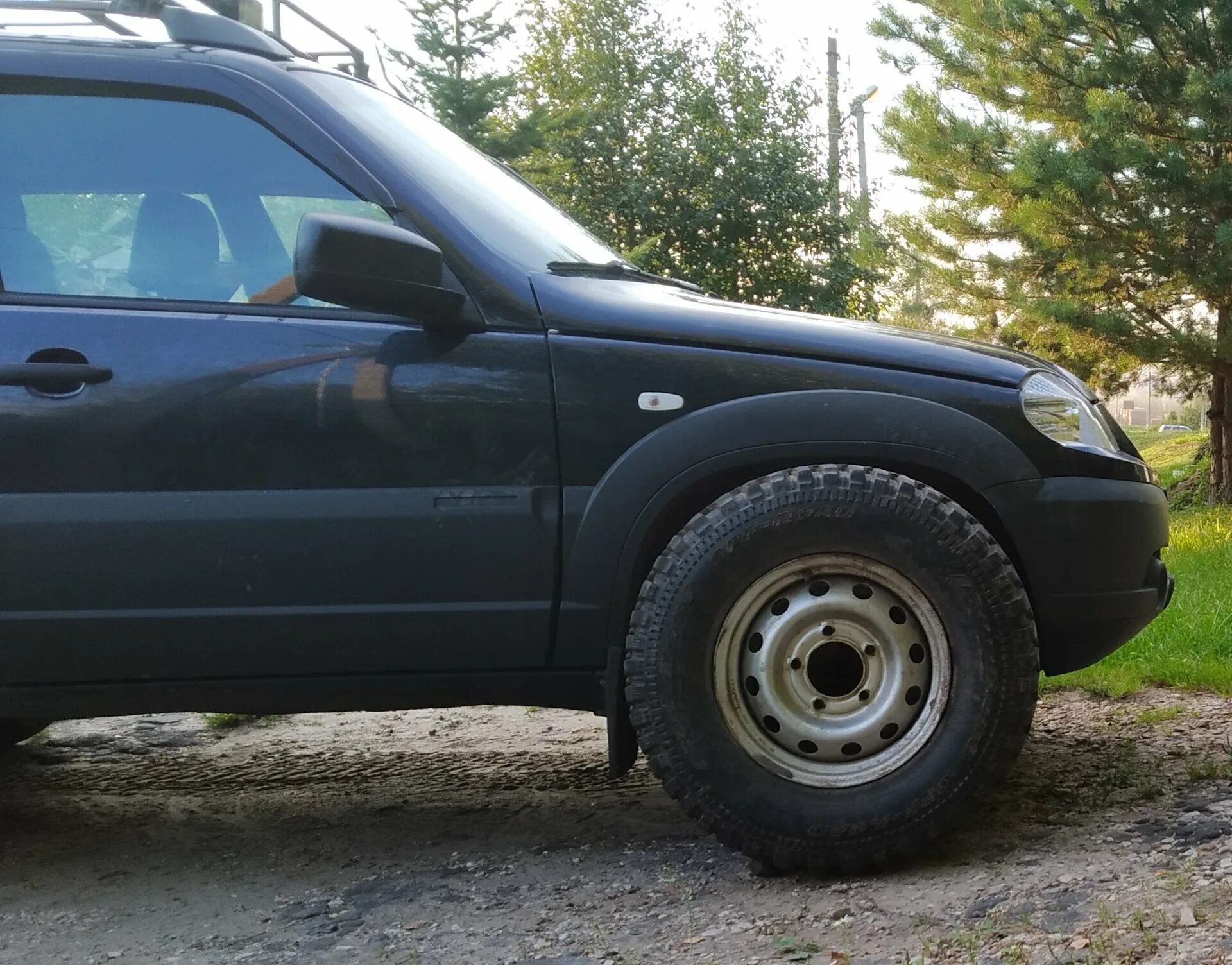Шины р15 нива шевроле. Chevrolet niva 245 75 15. 225 70 16 на ниву шевроле. 245/70 r16 на ниву шевроле. шевроле нива 245 75 16.