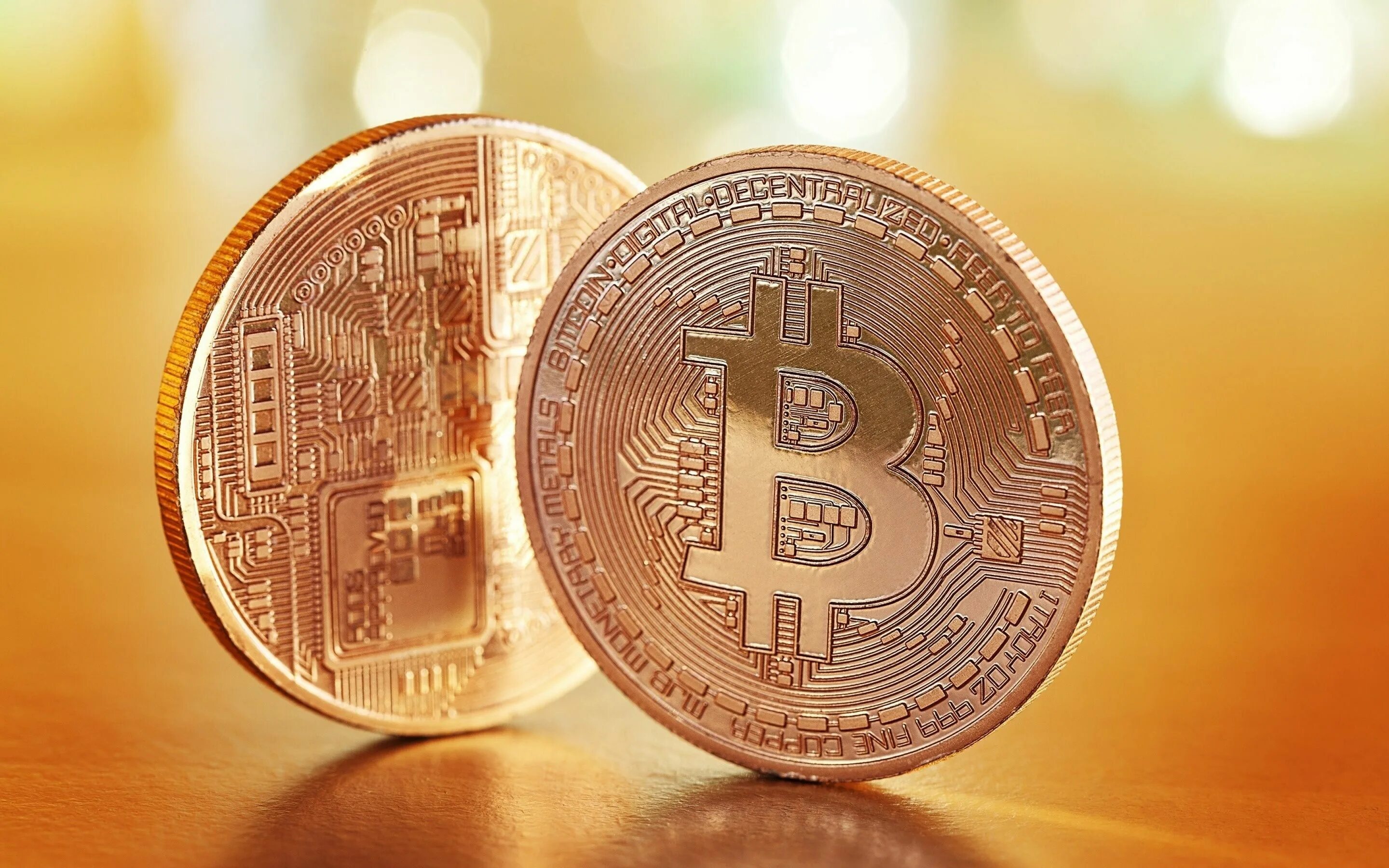 Биткоин c. Биткойн монета. монета сувенир биткойн (bitcoin). сувенирная монета биткоин. монета биткоин картина.