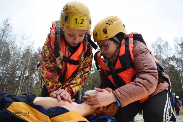 Молодые спасатели. Отряд юных пожарных. Юный спасатель. Молодые спасатели. Молодые спасатели.
