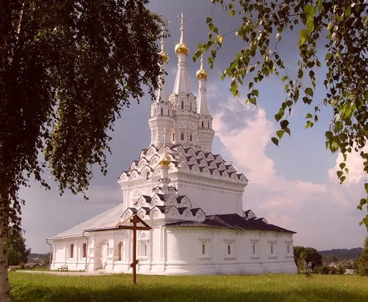 Самый крупный православный монастырь. Церковь Одигитрии в Вязьме. Церковь Одигитрии (Ростов). Церковь Одигитрии Кушалино. Церковь Одигитрии (Псков).