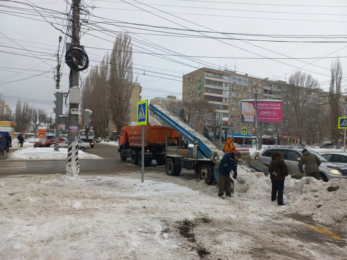 Работа в энгельсе сегодня. Энгельс снег. Снегопад в Энгельсе. Снежок Энгельс. Энгельс зимой.