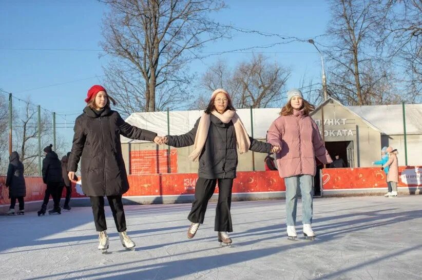 Каток в подольске в парке. Каток Талалихина Подольск. Парк Талалихина каток. Каток в парке Талалихина Подольск. Каток в Подольске 2023.