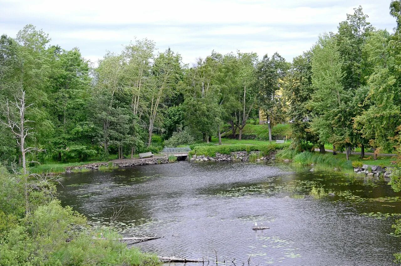 приозёрский военный санаторий фото. петровский сквер в приозерске. приозерск парк отдыха. памятник маугли в приозерске. петровский парк приозерск.
