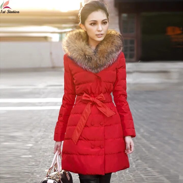 Красивый пуховик женский. Синий пуховик. Какие цвета пуховиков в моде. Пуховик. Стильный зимний пуховик.