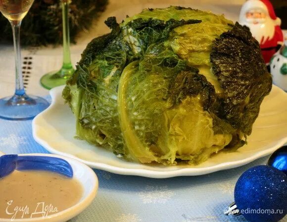 Салат из савойской капусты с курицей. Перчик капуста перчик капуста перчик капуста перчик капуста мем. Фаршированная савойская капуста. Фаршированная савойская капуста. Тушеная капуста с креветками.