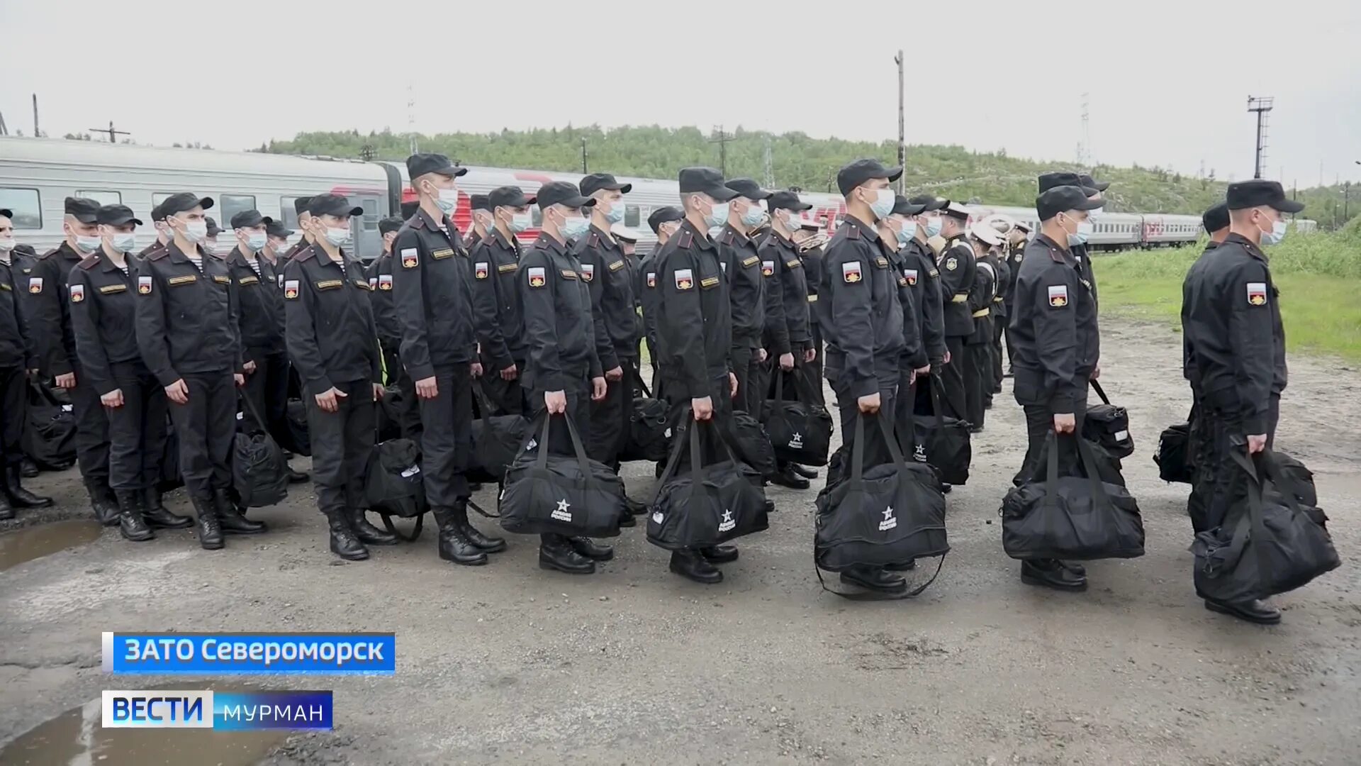 Военнослужащие части в Североморске. Военнослужащие базы в Североморске. Парад в Североморске 2021. КПП Североморск. Эшелон призывников