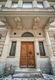 Открытая дверь спб