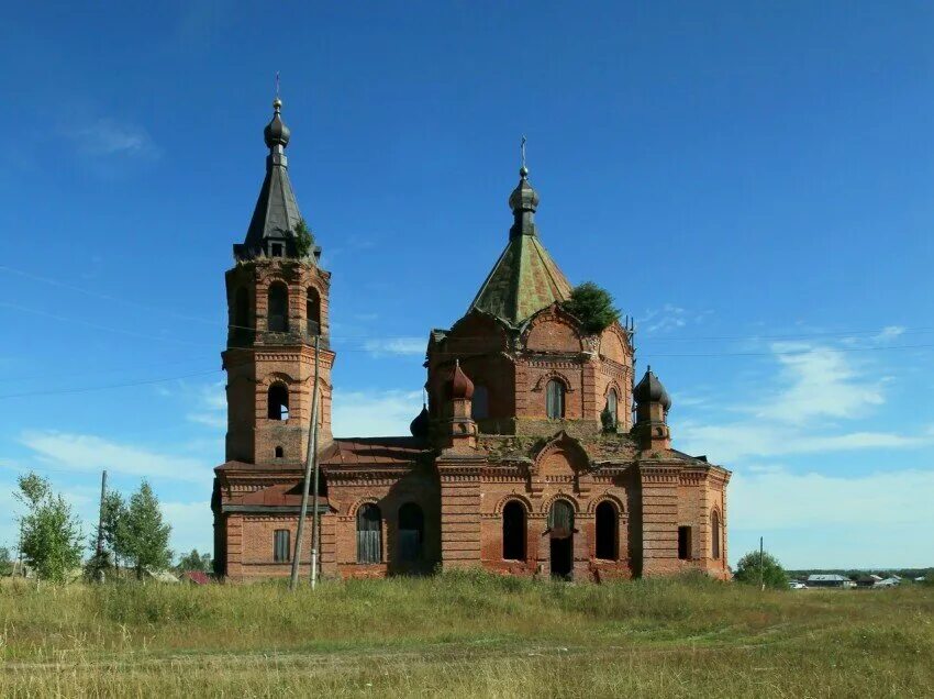 Рябки погода пермский край. Введенская Церковь Камгорт. Церковь деревня Рябки Пермский край. Чердынский городской округ, село Камгорт. Церковь Рождества Христова в Чердыни.