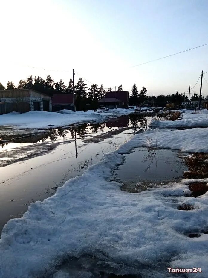 Тайшет 24 Бирюсинск. Улица Октябрьская в Тайшете. Бирюсинск зимой. Тайшет весной.