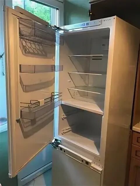 Холодильник beko серебристый. Встраиваемый холодильник веко bcn 130000. Beko холодильник двухкамерный. Холодильник beko bcn 130000. Встраиваемый холодильник maunfeld mbf 193nffw.