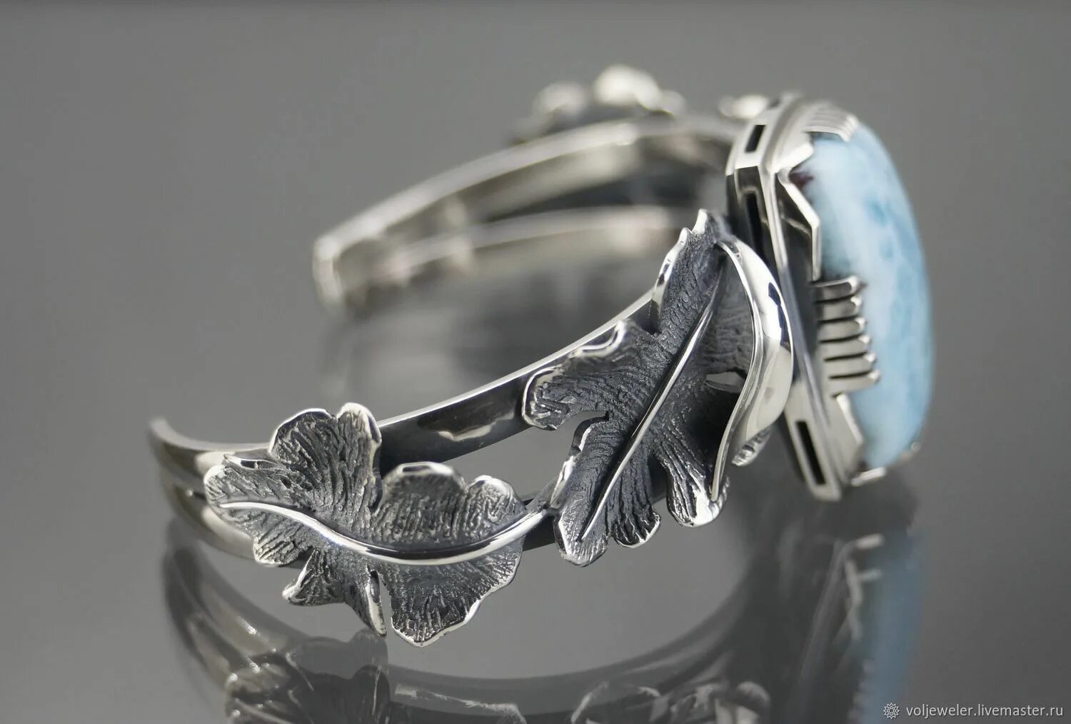 Броши моховый агат. Серебряные ручной работы. Техника ювелиров филигрань. Серебряные ручной работы. Серебряные серьги "перышки".
