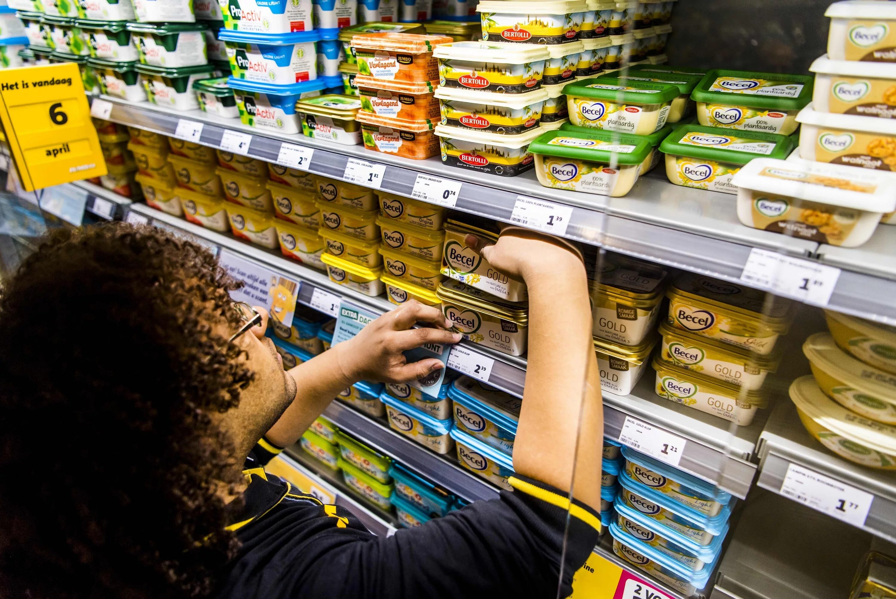 Германские продукты. Марки немецких товаров. Марки немецких товаров. Популярные марки. Немецкие продуктовые магазины.