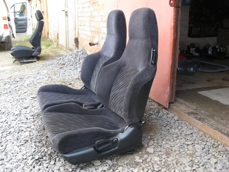 Передние сиденья хонда. Сиденья в honda civic eg. Сиденья от honda prelude. Honda prelude 5 сидение. Передние сиденья хонда.