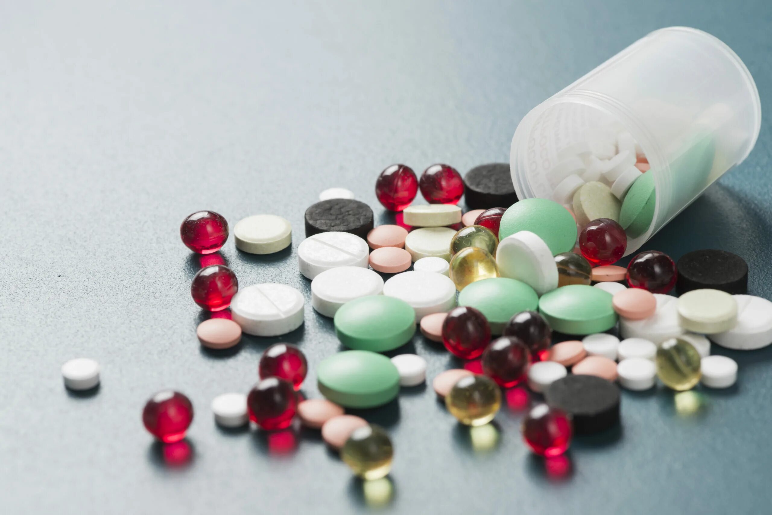 лекарство интересует. п/об. интересные таблетки. роксера (таб. вылилось лекарство.