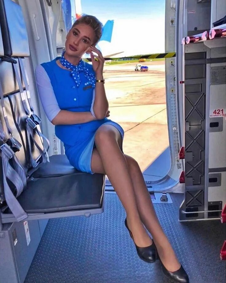 Эйр астана стюардессы. Топ стюардесс 2023 финал. Стюардесса с каре. Air astana стюардессы. Маришка бельгиум стюардесса.