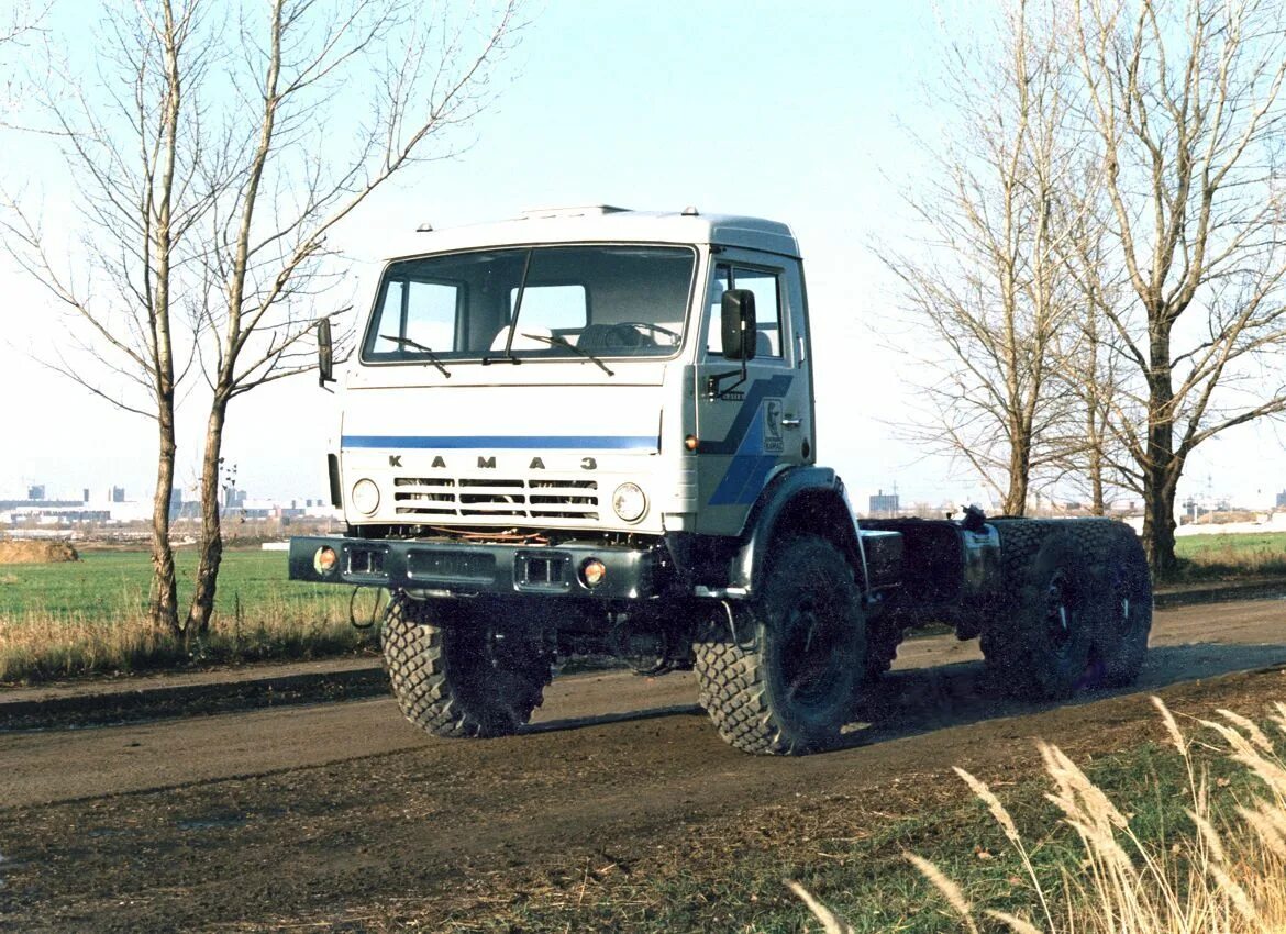 Камаз 310. Камаз 43118. камаз 43118 грузовой. камаз 43118 тягач. камаз 43118 самосвал.
