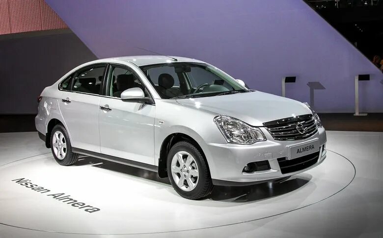 Купить б/у Nissan Almera III (G15) 1.6 AT (102 л.с.) бензин автомат в Москве: си