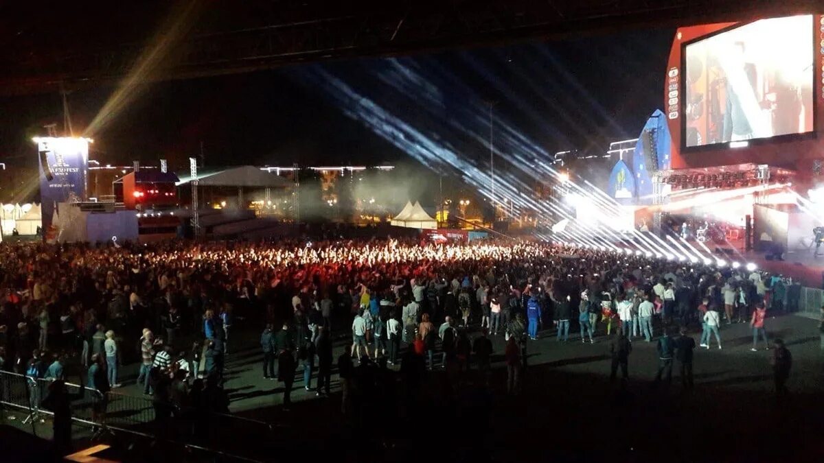 Группа эпидемия концерт. Концерты в самаре 2023. Radio queen афиша. Симфония. Филармония самара афиша.