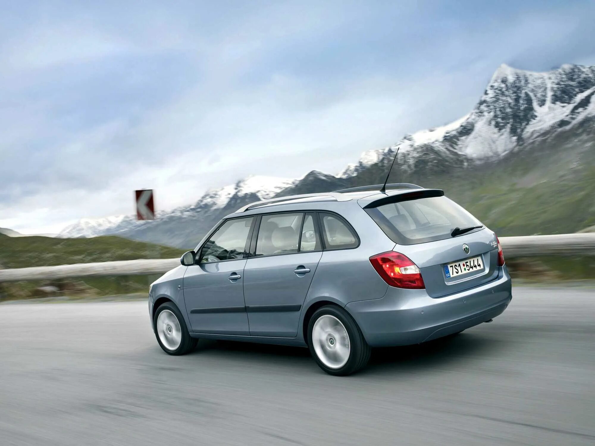 Фабия комби. Skoda Fabia Combi. Skoda Фабия Комби. Шкода Фабия 1 Комби. Skoda Fabia Combi (2007-2010).