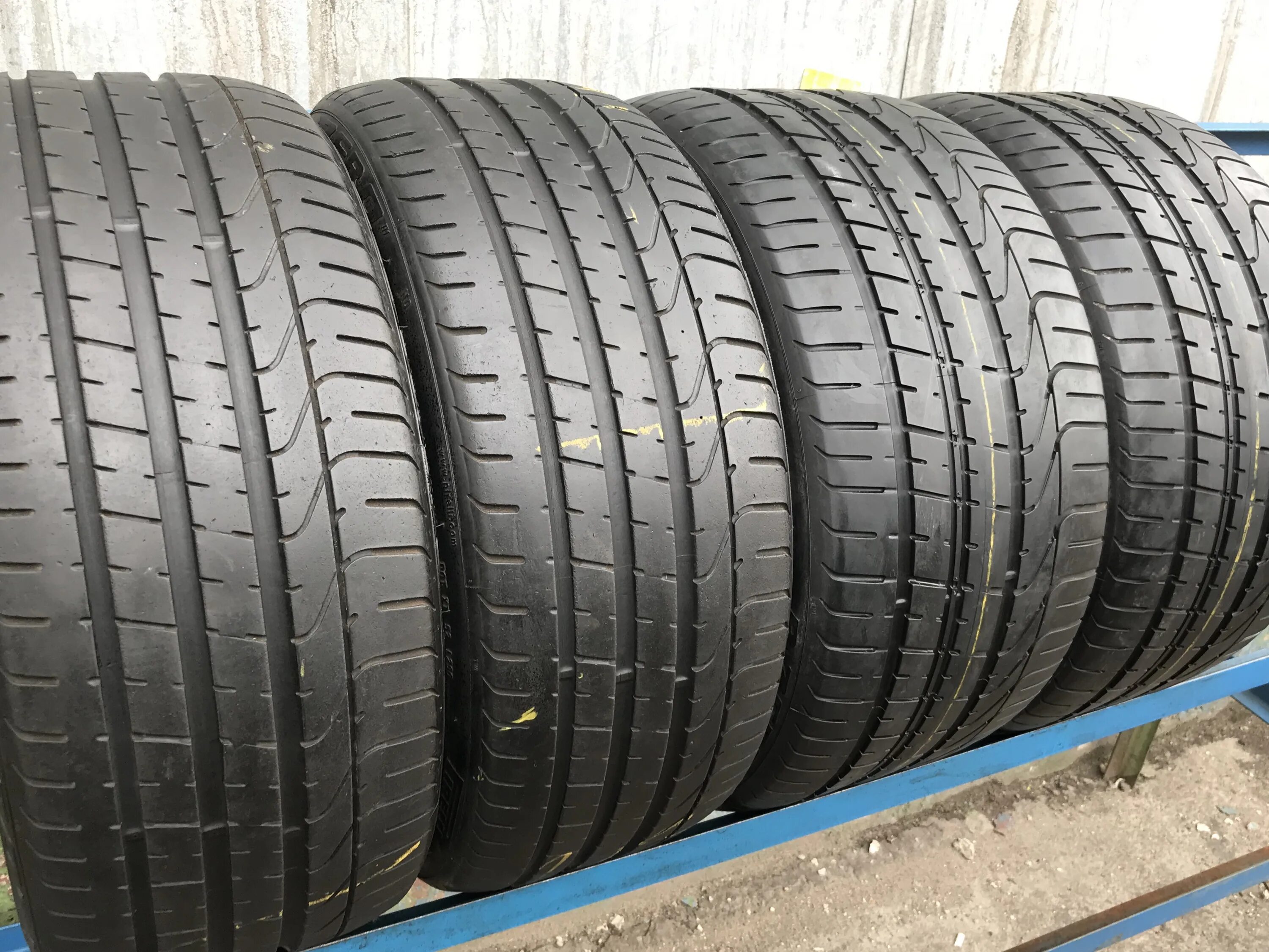 Pirelli p zero 275 40 r20. Pirelli pzero 315/35 r21. резина 335 35 r20. p zero 275 40 21. p zero 275 40 20.