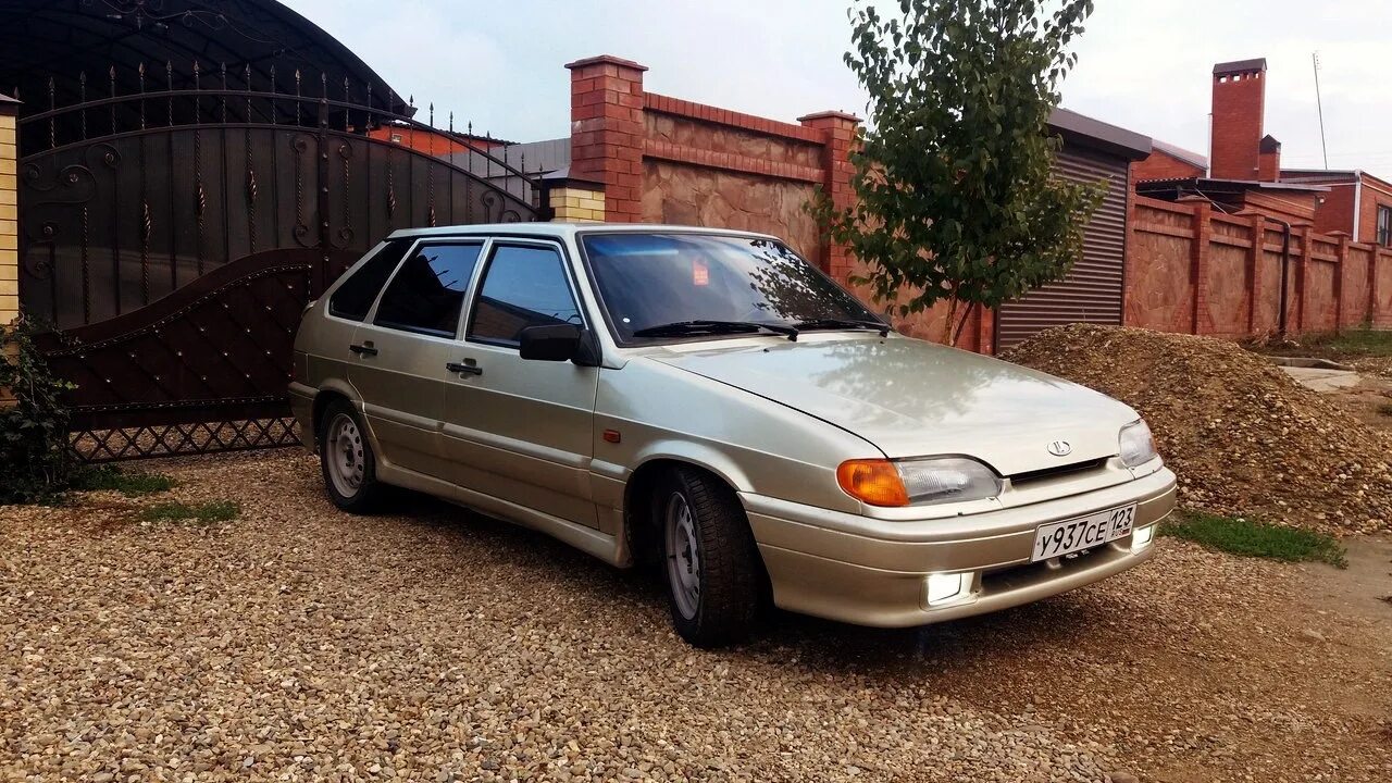 Ваз 2113 нефертити. Ваз 2114 207. Нефертити цвет машины ваз 2114. Ваз 2114 цвет нефертити 270. Цвет нефертити ваз 2114.