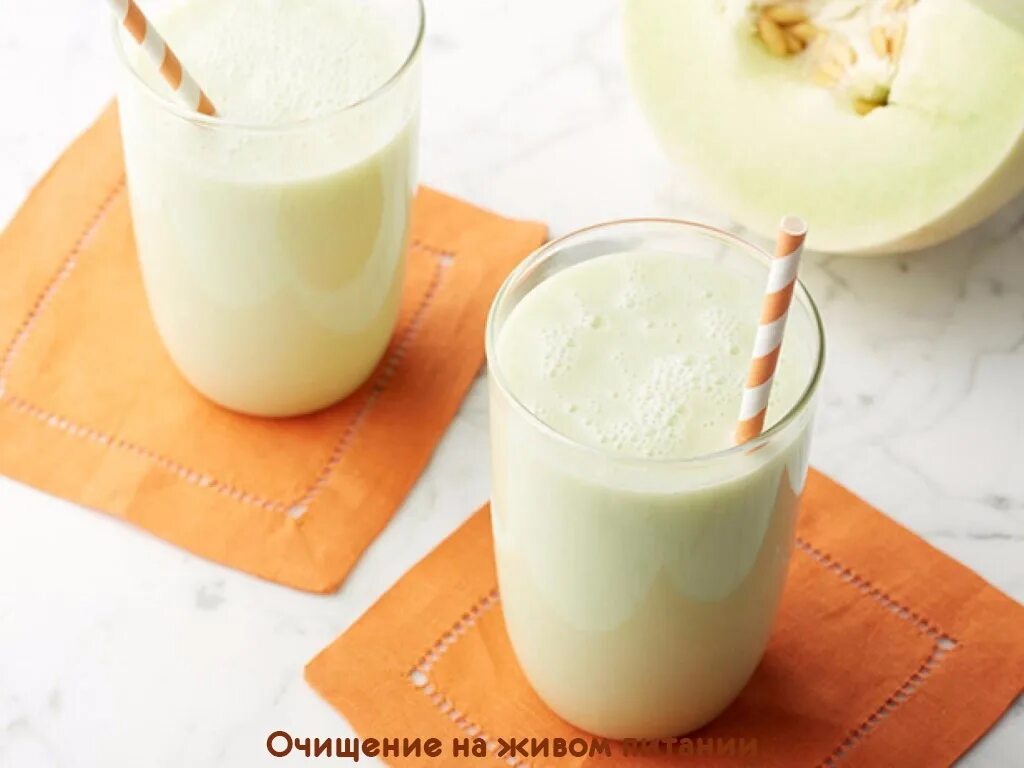 Дынный молочный коктейль. Смузи из дыни. Молочный коктейль дыня. Смузи из дыни. Дынный лимонад.