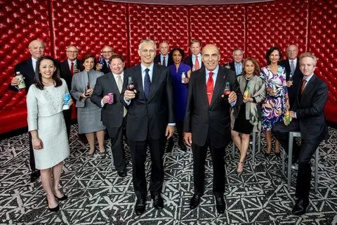 Главный акционер