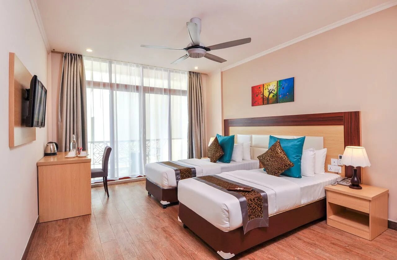 Partial sea. Orka sunlife resort spa 5. Отель parrotel aqua park resort. Partial sea. Отель riu republica 5 звёзд).