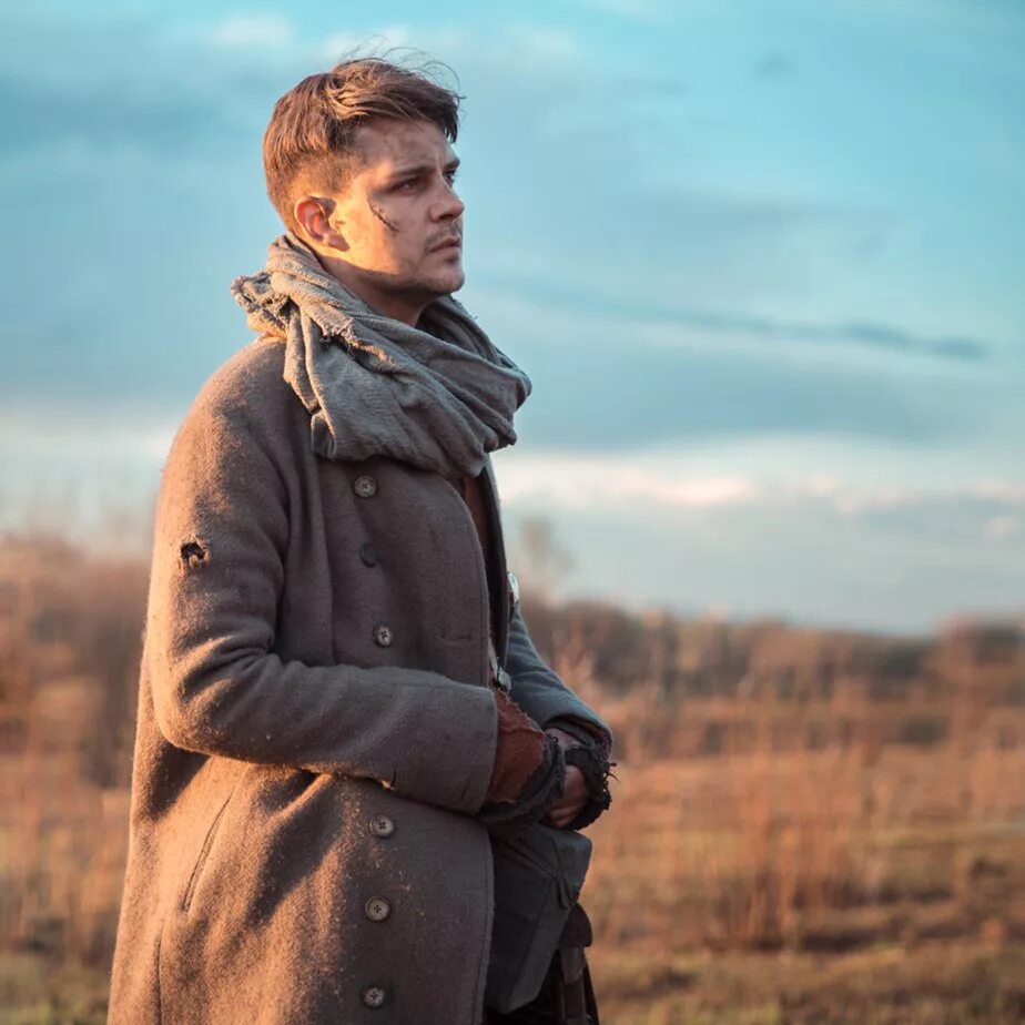 Холоп актеры милош бикович. Милош бикович в фильме холоп фото. Холоп главный актер биография. Милош бикович павел аркадьевич. Милош бикович актёры сербии.