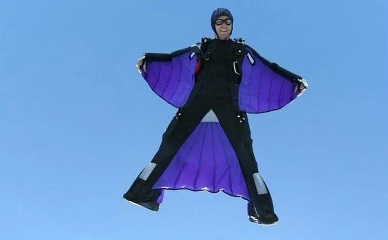 Гуси перелетные птицы клин. Девочка бежит. Человек летает в воздухе. Ребенок с воздушным змеем. Летать формы.