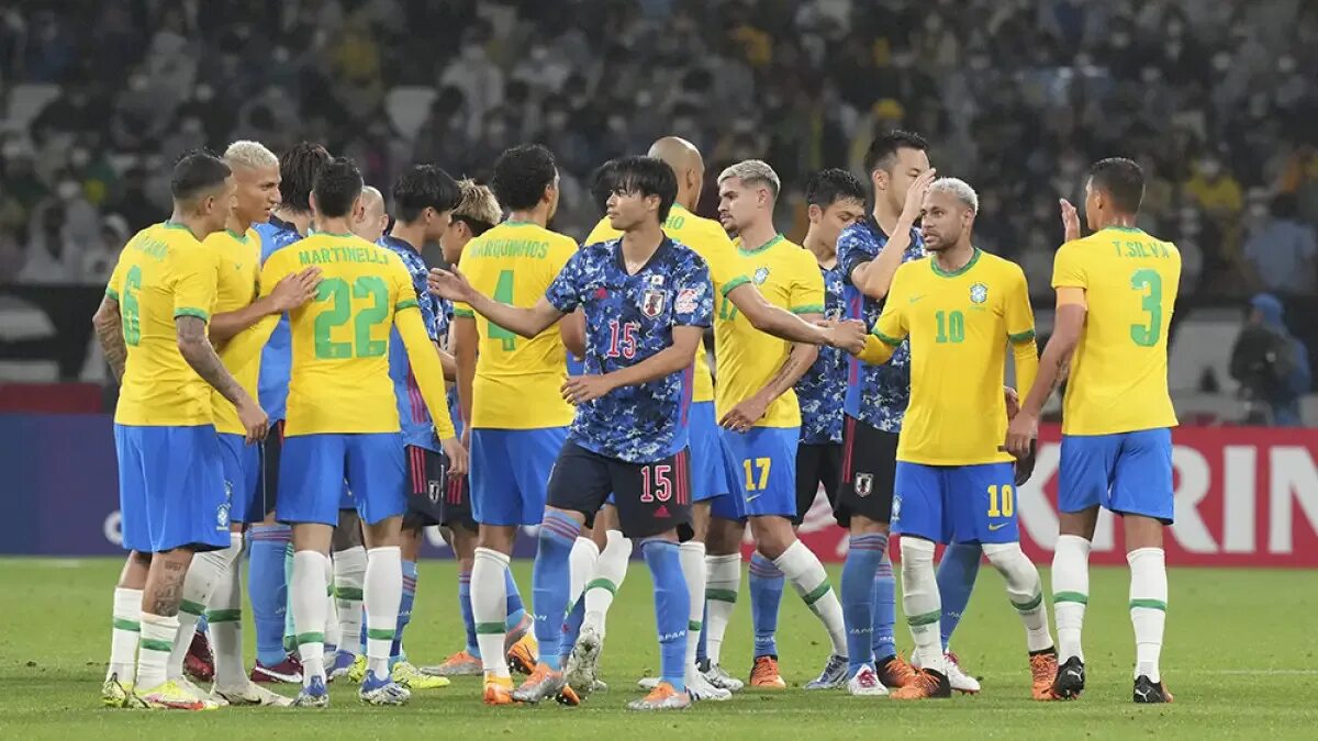 Бразилия япония футбол. Матч бразилия япония. Brazil vs japan. Бразилия япония. Матч бразилия япония.