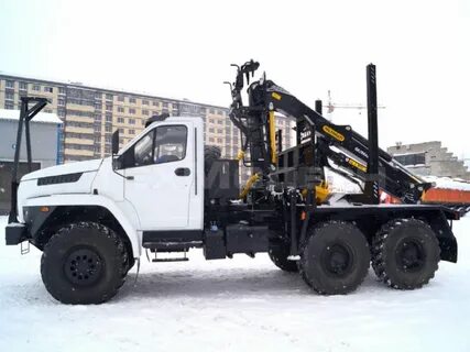 Урал лесовоз с манипулятором
