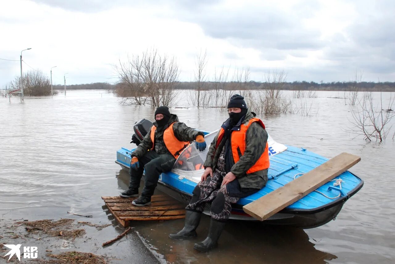 Уровень воды в оке коломна сегодня гидропост. Половодье в Рязанской области 2023. Разлив Оки в Рязани 2023. Плакаты половодье. Гидропост Ока Калуга.