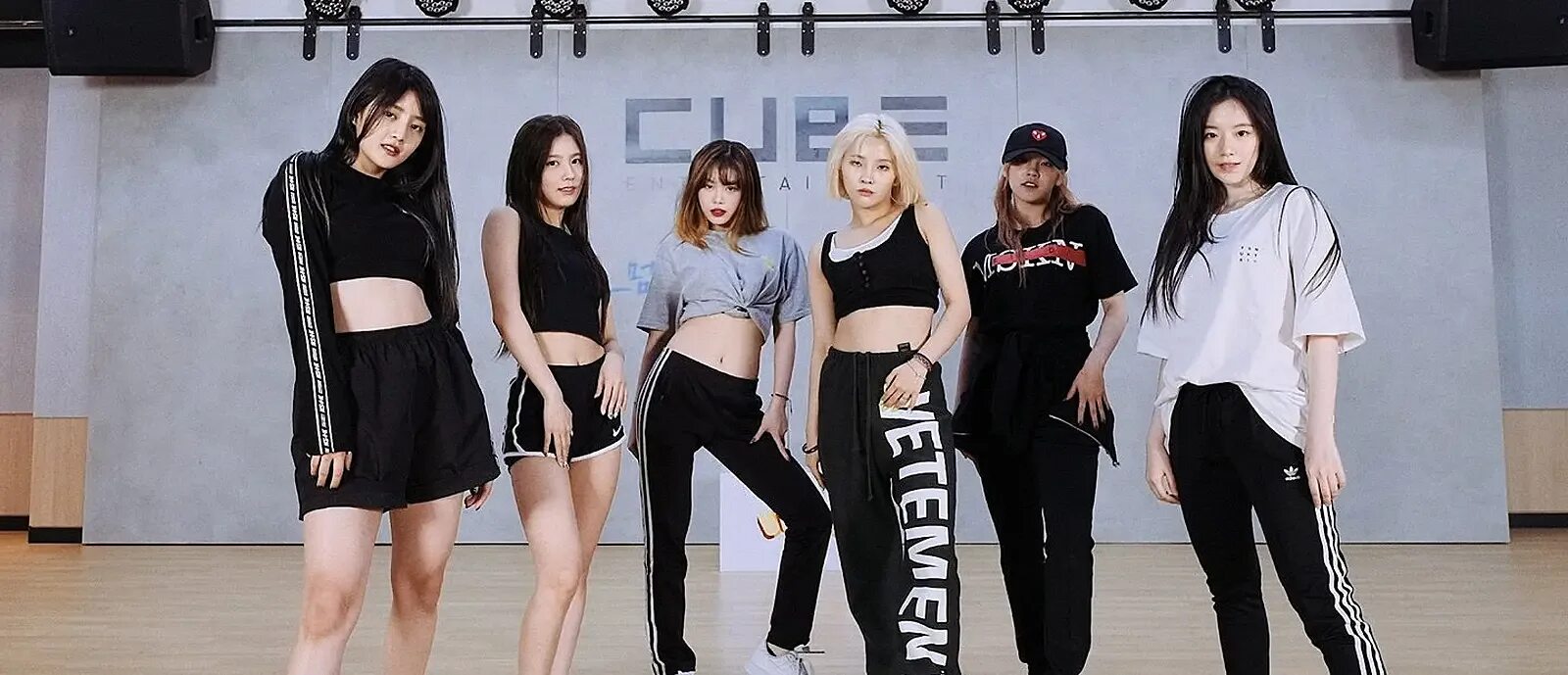 G i-dle tomboy. Latata танец. Группа (g)i-dle. Last dance g i-dle. I-dle dance practice.