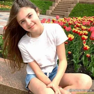 Celebridades Femeninas Oficial: Stefania Deriabina - Belleza Incipiente